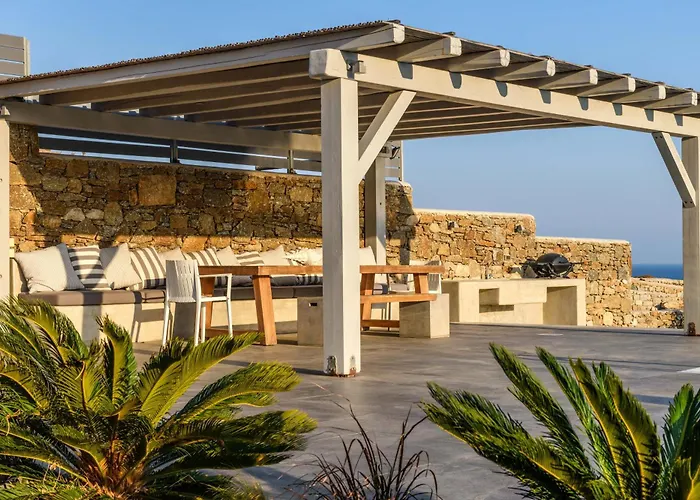 Angelika/pink Pelikan By The Villa Kalafatis