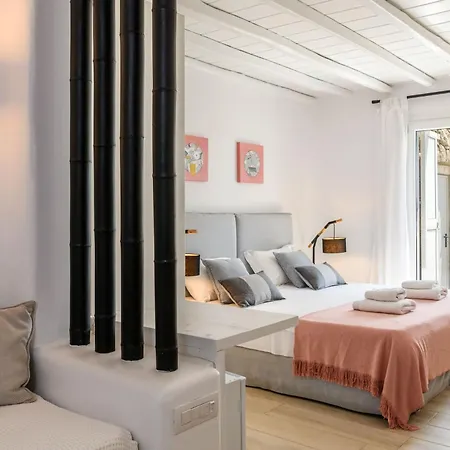 Angelika/pink Pelikan By The Kalafatis