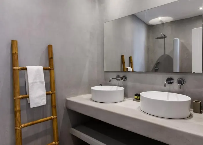 Angelika/pink Pelikan By The * Kalafáti