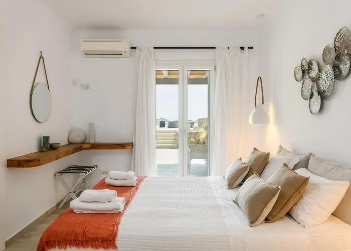 Angelika/pink Pelikan By The * Kalafatis